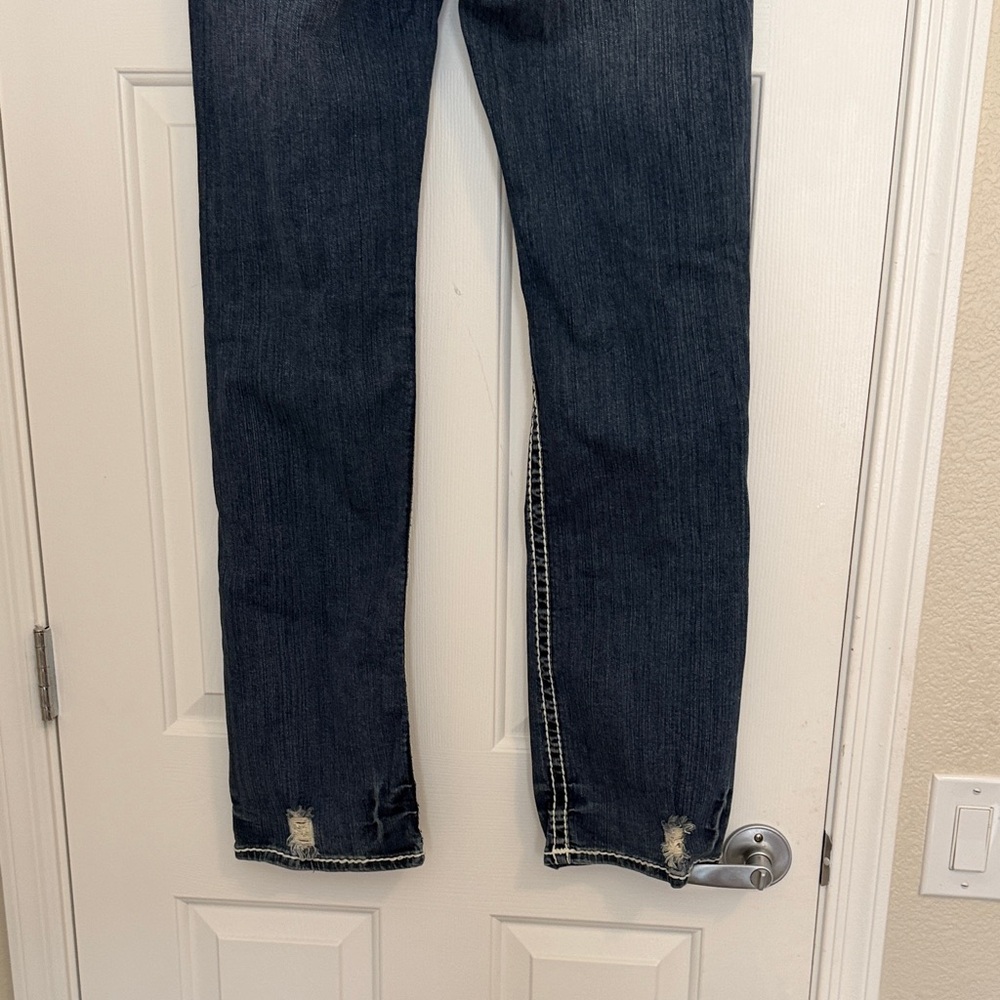 Dark Wash Distressed Women’s Jeans - Navy Blue - Picture 9 of 14